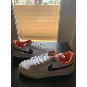 NIKE SB ADVERSARY PREMIUM TURF CW7456-102 Men’s Size 6 Women’s Size 7.5